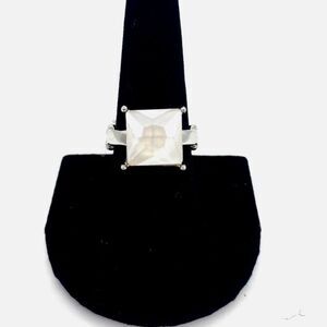Paparazzi Elegant Silver and White Ring with Square Gemstone